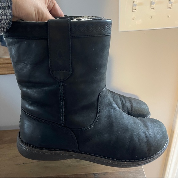 UGG AUSTRALIA black Leather Boots  size 11 US - 44.5 EU - Picture 1 of 12